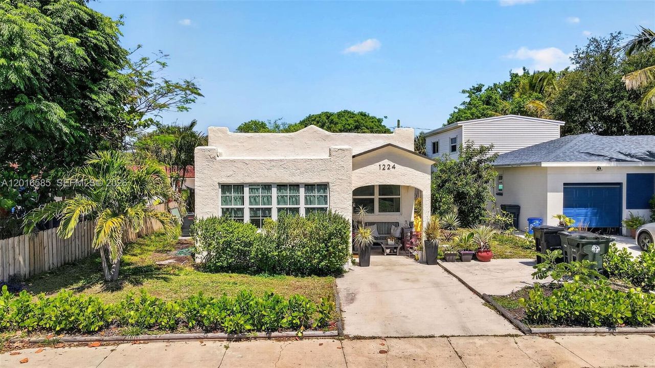 For Sale: $649,999 (4 beds, 3 baths, 1792 Square Feet)