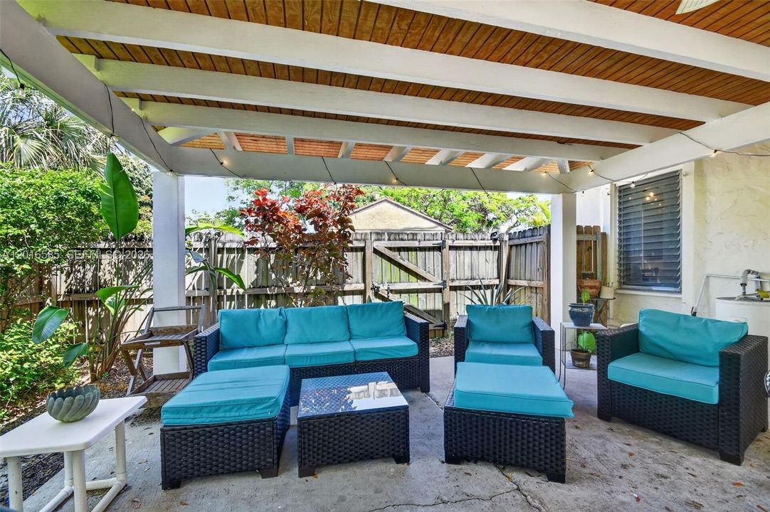 For Sale: $649,999 (4 beds, 3 baths, 1792 Square Feet)