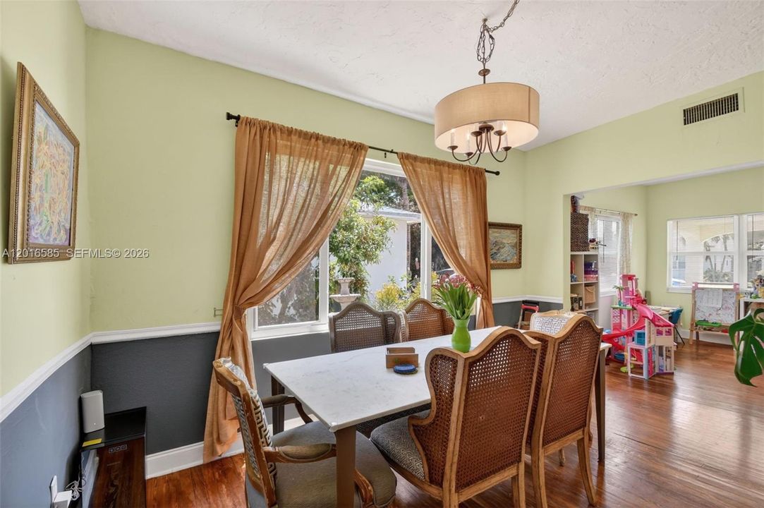 For Sale: $649,999 (4 beds, 3 baths, 1792 Square Feet)
