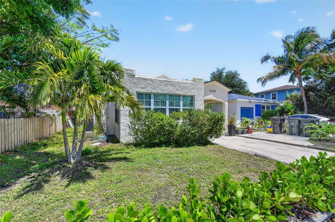 For Sale: $649,999 (4 beds, 3 baths, 1792 Square Feet)
