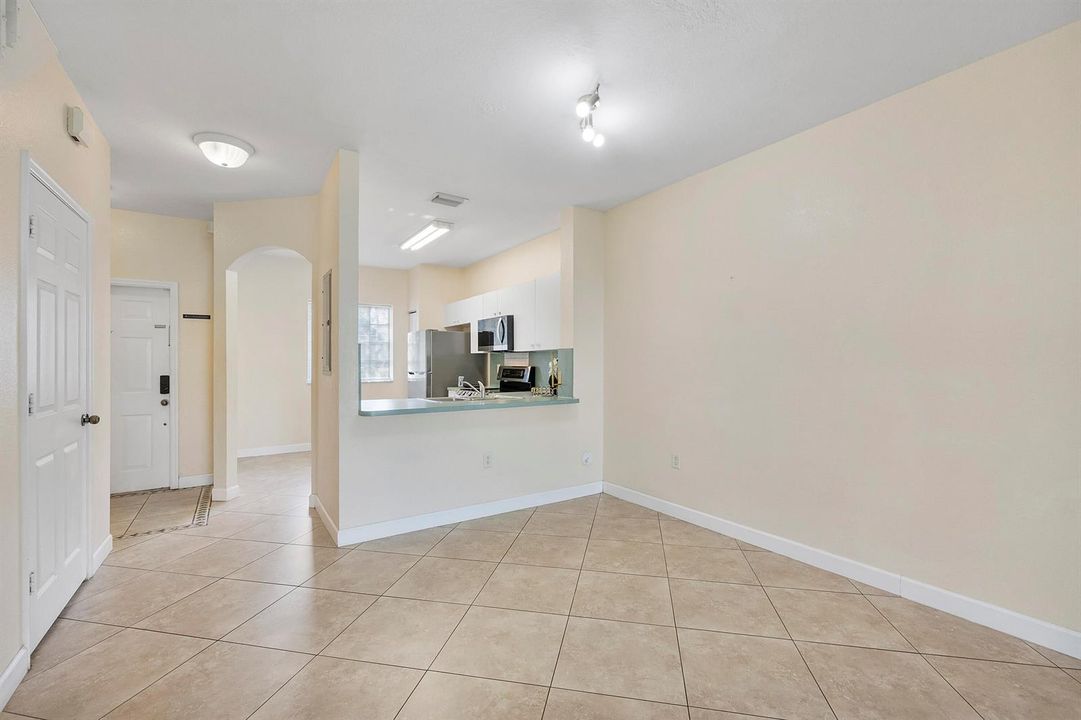 5910 Riverside Ave_019
