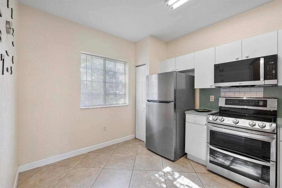 5910 Riverside Ave_014