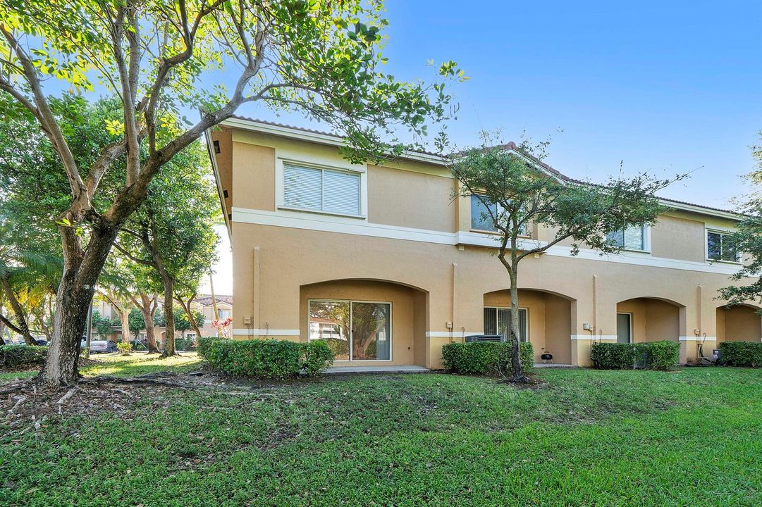 5910 Riverside Ave_041