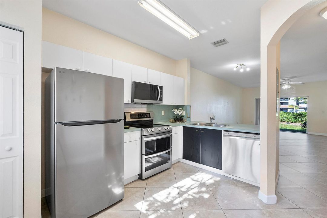 5910 Riverside Ave_016