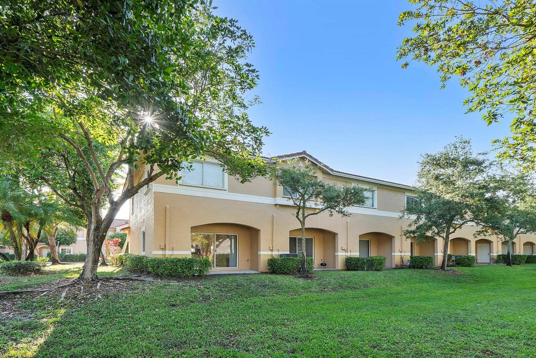 5910 Riverside Ave_042