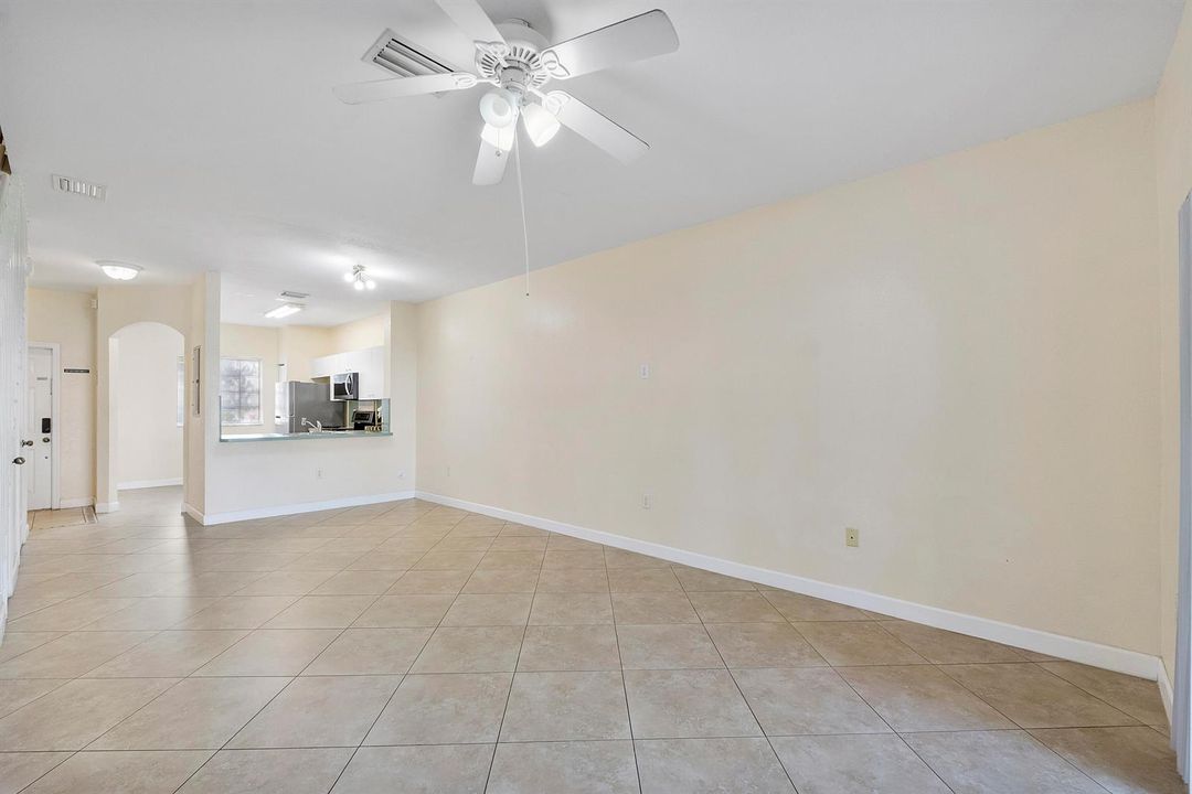 5910 Riverside Ave_025