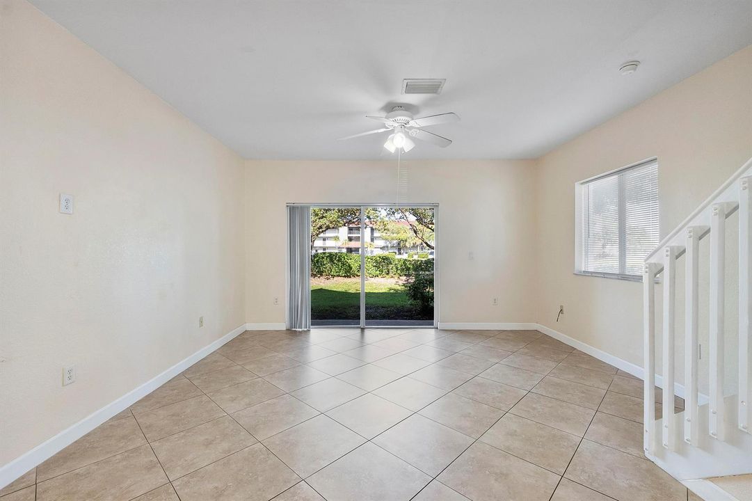 5910 Riverside Ave_022