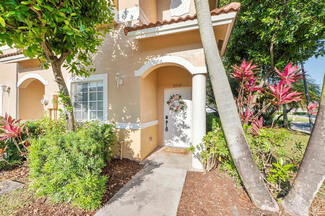 5910 Riverside Ave_046