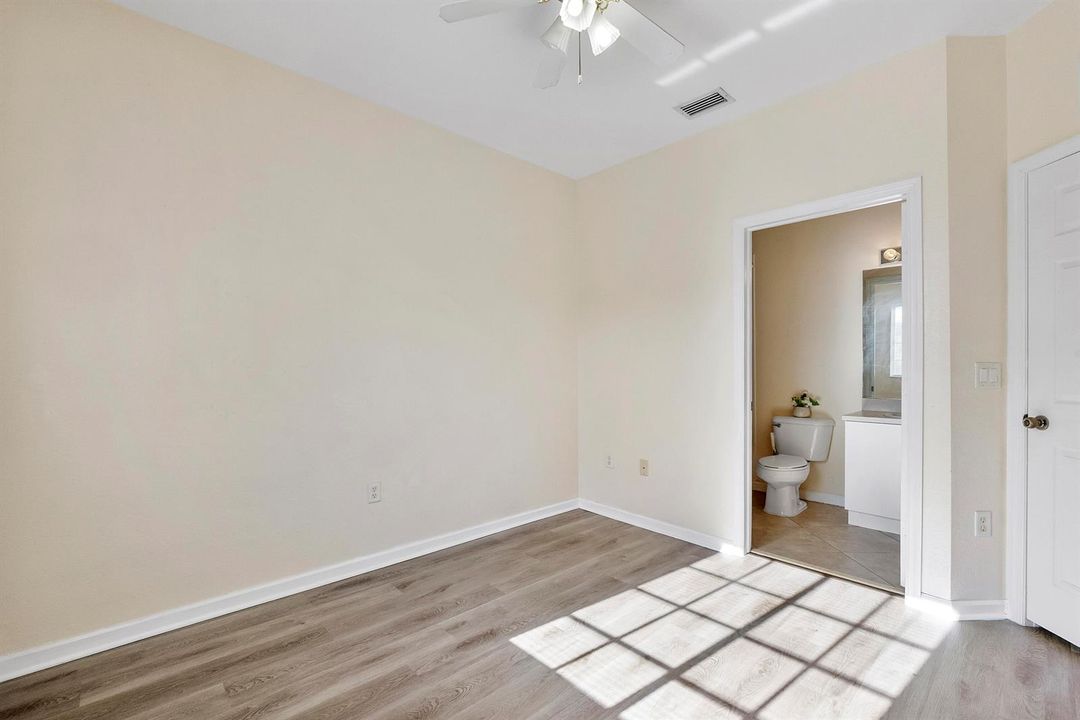 5910 Riverside Ave_030