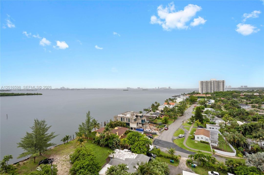 Active With Contract: $4,600 (2 beds, 2 baths, 1811 Square Feet)