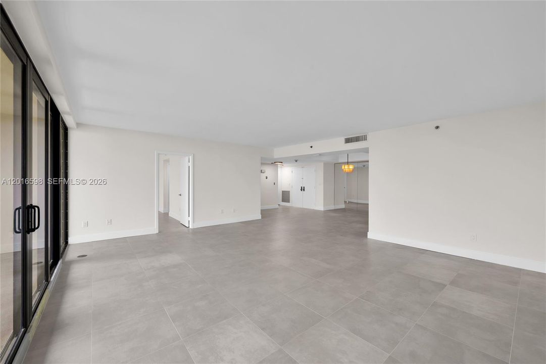 Active With Contract: $4,600 (2 beds, 2 baths, 1811 Square Feet)
