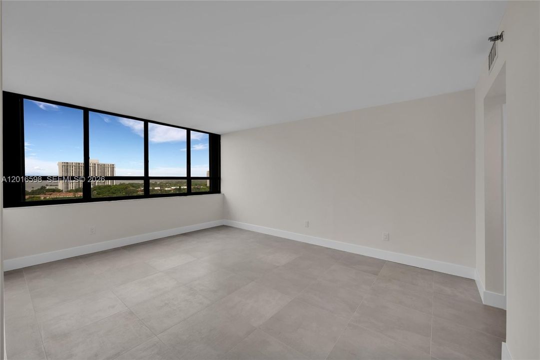 Active With Contract: $4,600 (2 beds, 2 baths, 1811 Square Feet)