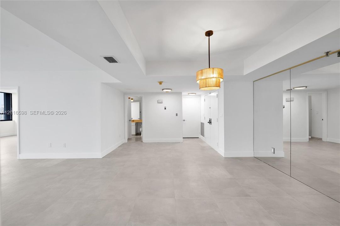 Active With Contract: $4,600 (2 beds, 2 baths, 1811 Square Feet)