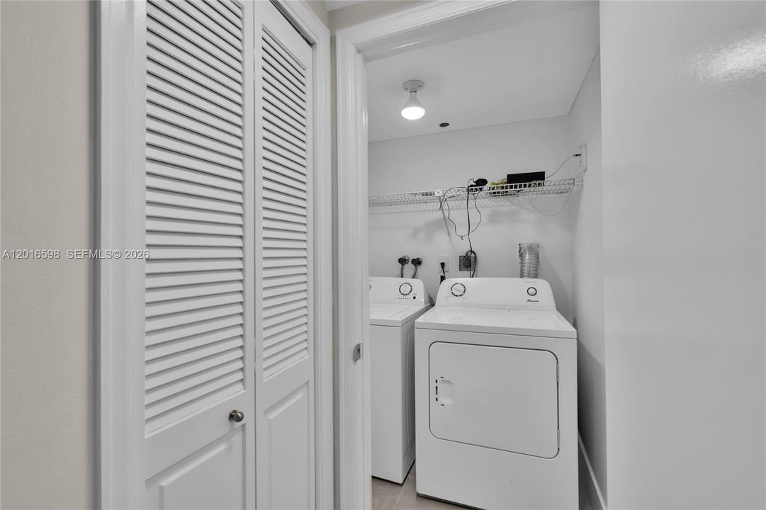 Active With Contract: $4,600 (2 beds, 2 baths, 1811 Square Feet)