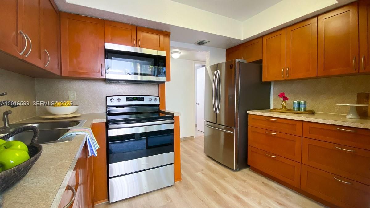 Activo con contrato: $2,690 (1 camas, 1 baños, 850 Pies cuadrados)
