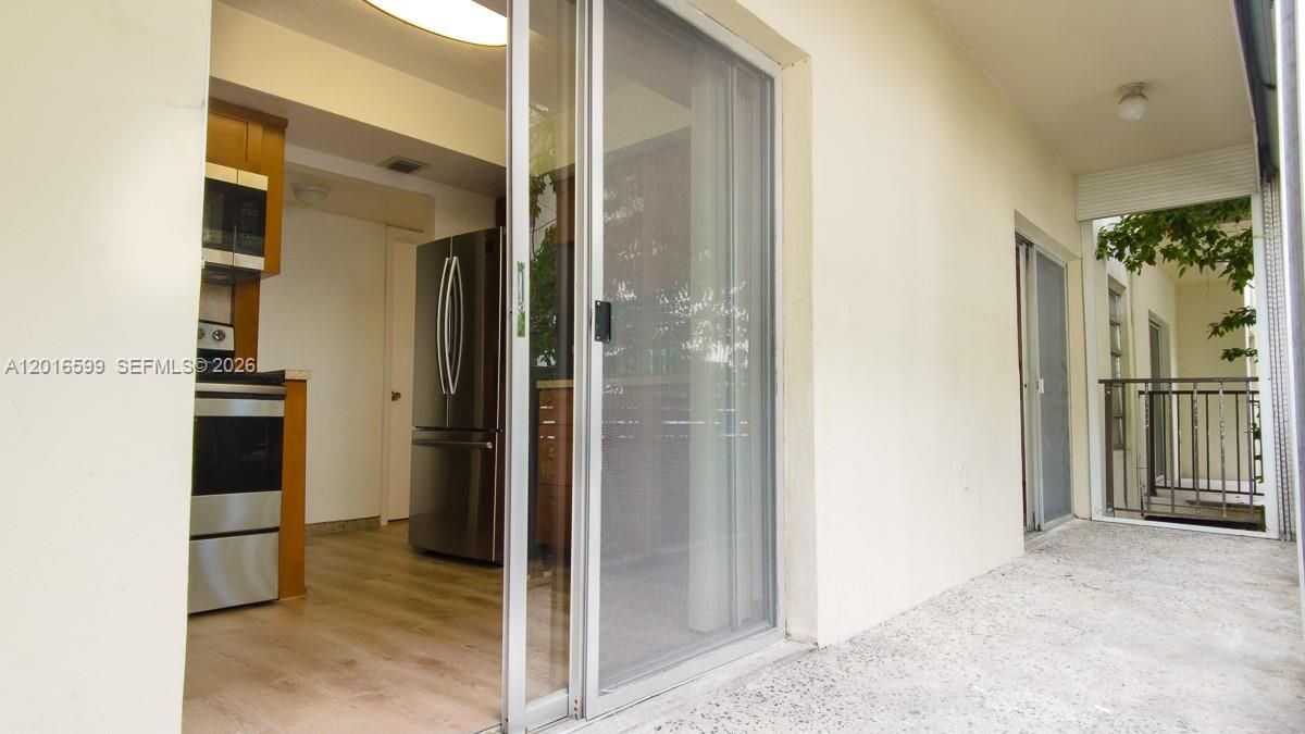 Activo con contrato: $2,690 (1 camas, 1 baños, 850 Pies cuadrados)