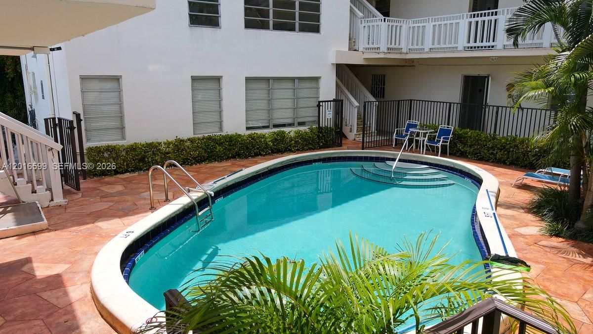 Activo con contrato: $2,690 (1 camas, 1 baños, 850 Pies cuadrados)