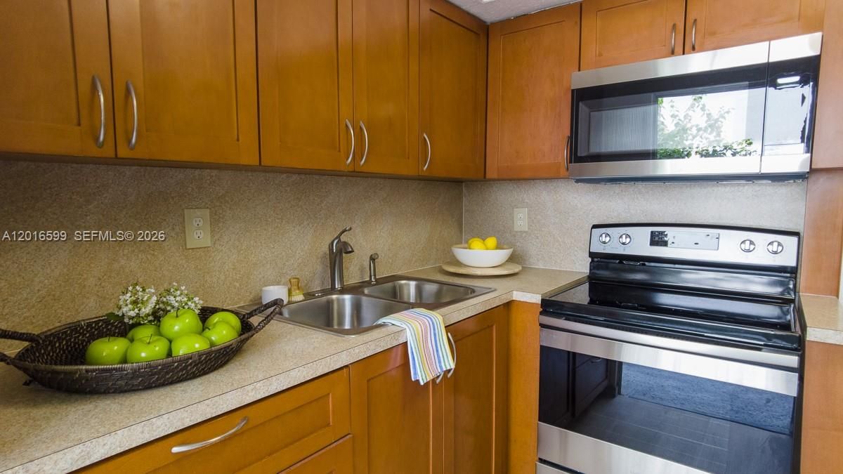 Activo con contrato: $2,690 (1 camas, 1 baños, 850 Pies cuadrados)