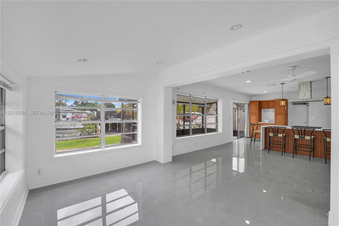Activo con contrato: $640,000 (3 camas, 1 baños, 1088 Pies cuadrados)