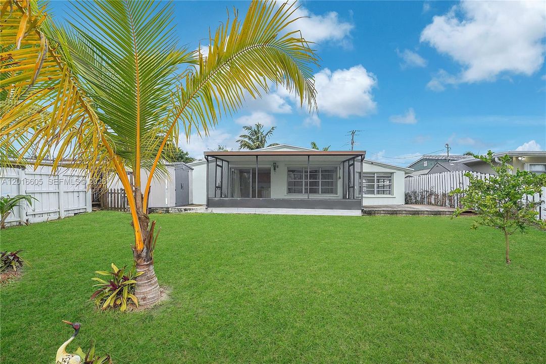 Activo con contrato: $640,000 (3 camas, 1 baños, 1088 Pies cuadrados)