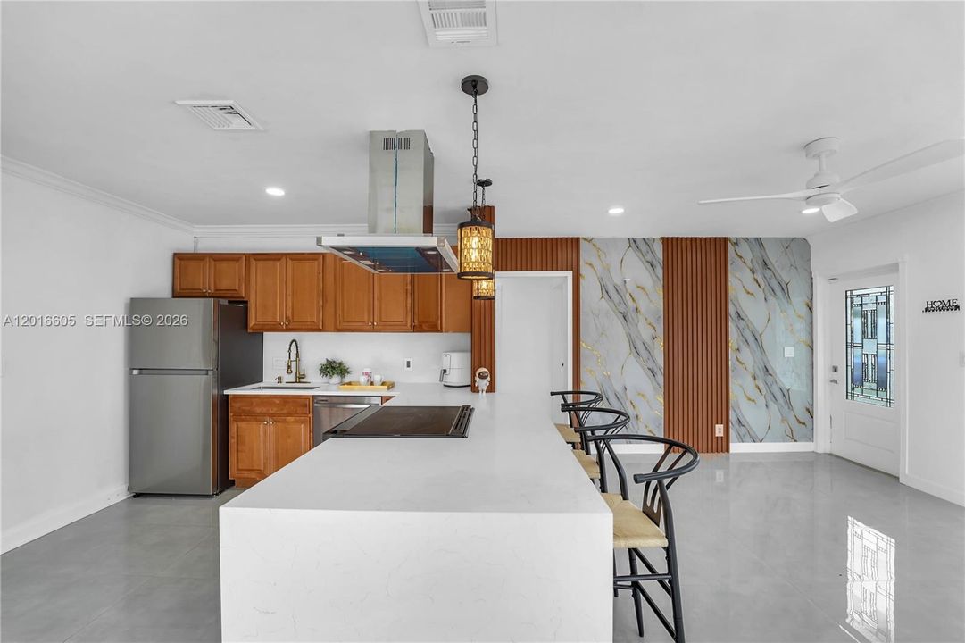 Activo con contrato: $640,000 (3 camas, 1 baños, 1088 Pies cuadrados)