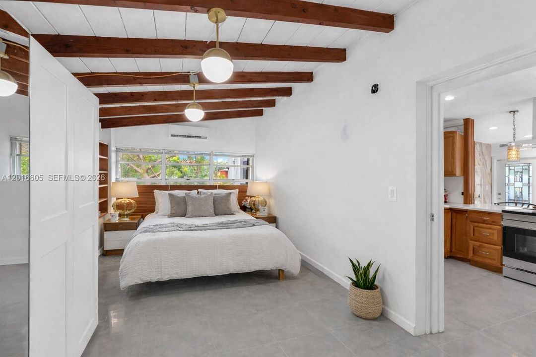 Activo con contrato: $640,000 (3 camas, 1 baños, 1088 Pies cuadrados)