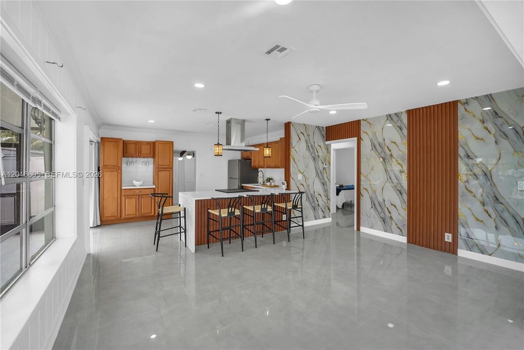 Activo con contrato: $640,000 (3 camas, 1 baños, 1088 Pies cuadrados)