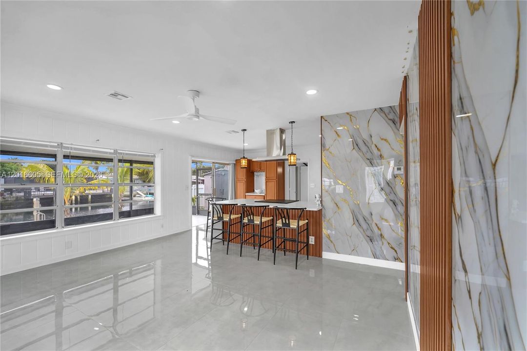 Activo con contrato: $640,000 (3 camas, 1 baños, 1088 Pies cuadrados)