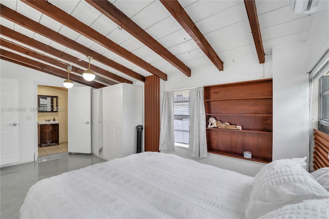 Activo con contrato: $640,000 (3 camas, 1 baños, 1088 Pies cuadrados)