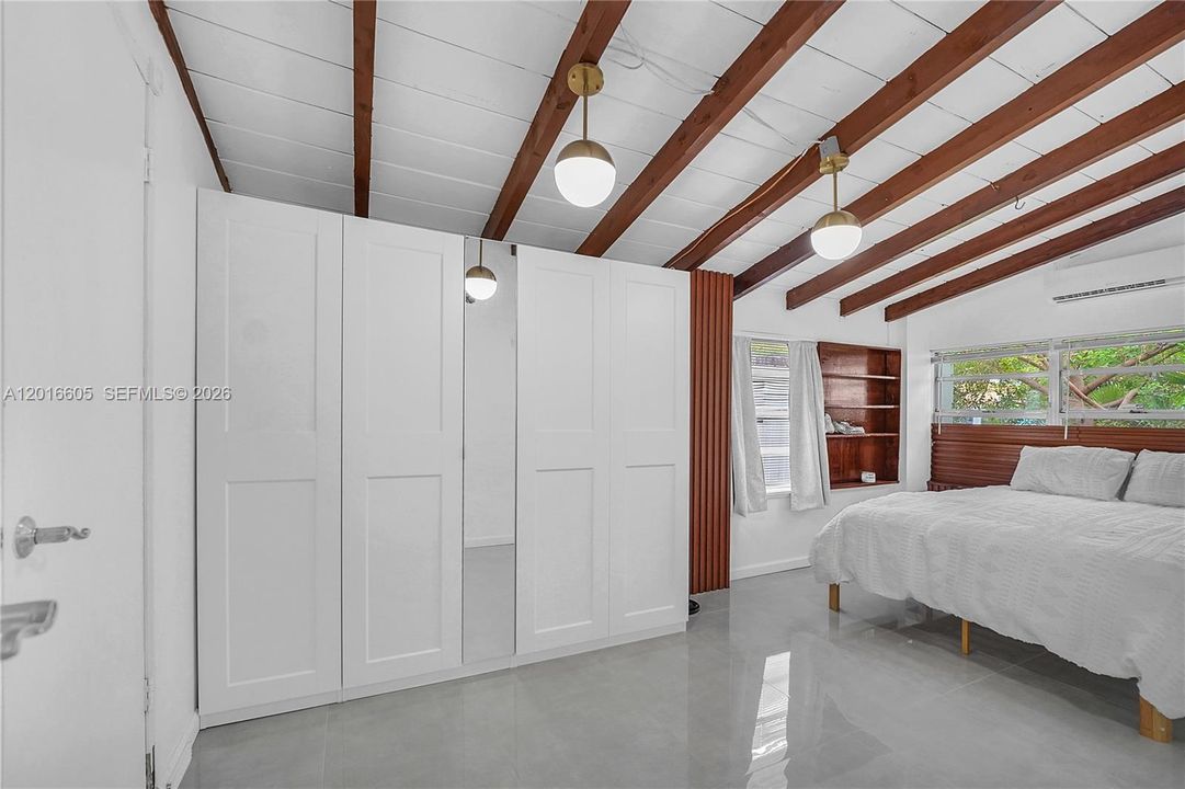 Activo con contrato: $640,000 (3 camas, 1 baños, 1088 Pies cuadrados)