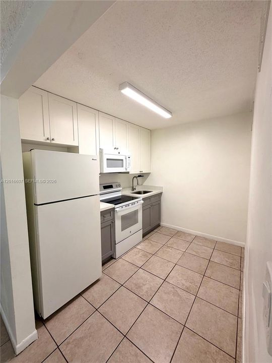 For Rent: $1,500 (0 beds, 1 baths, 429 Square Feet)