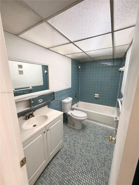 For Rent: $1,500 (0 beds, 1 baths, 429 Square Feet)