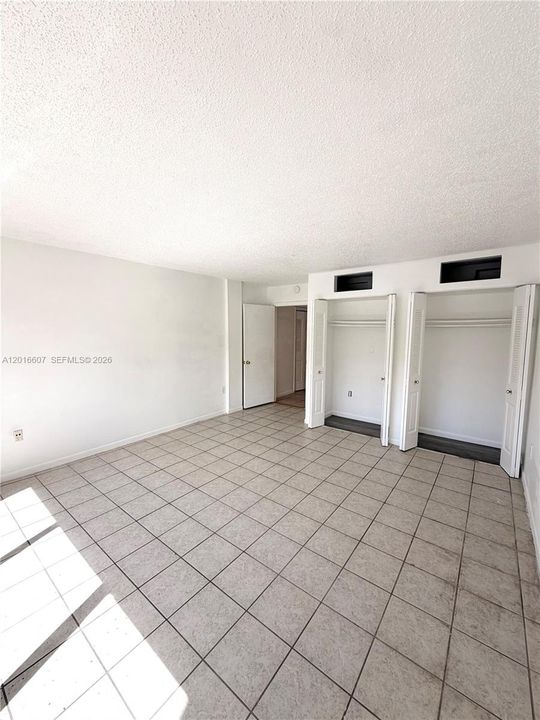 For Rent: $1,500 (0 beds, 1 baths, 429 Square Feet)