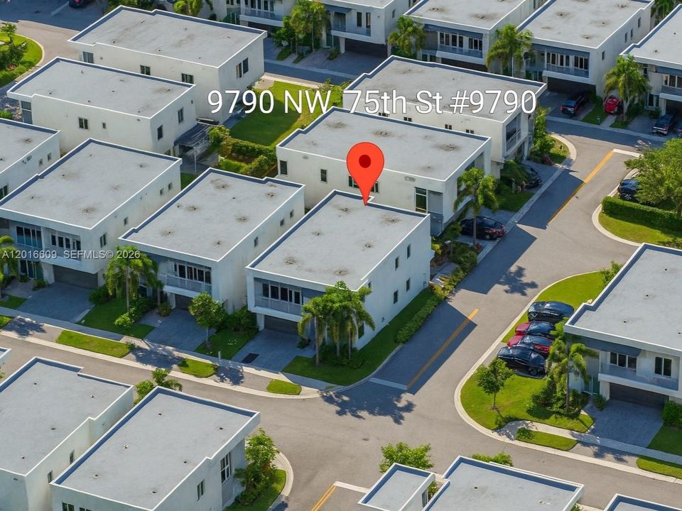 Недавно продано: $1,495,000 (5 спален, 4 ванн, 3292 Квадратных фут)