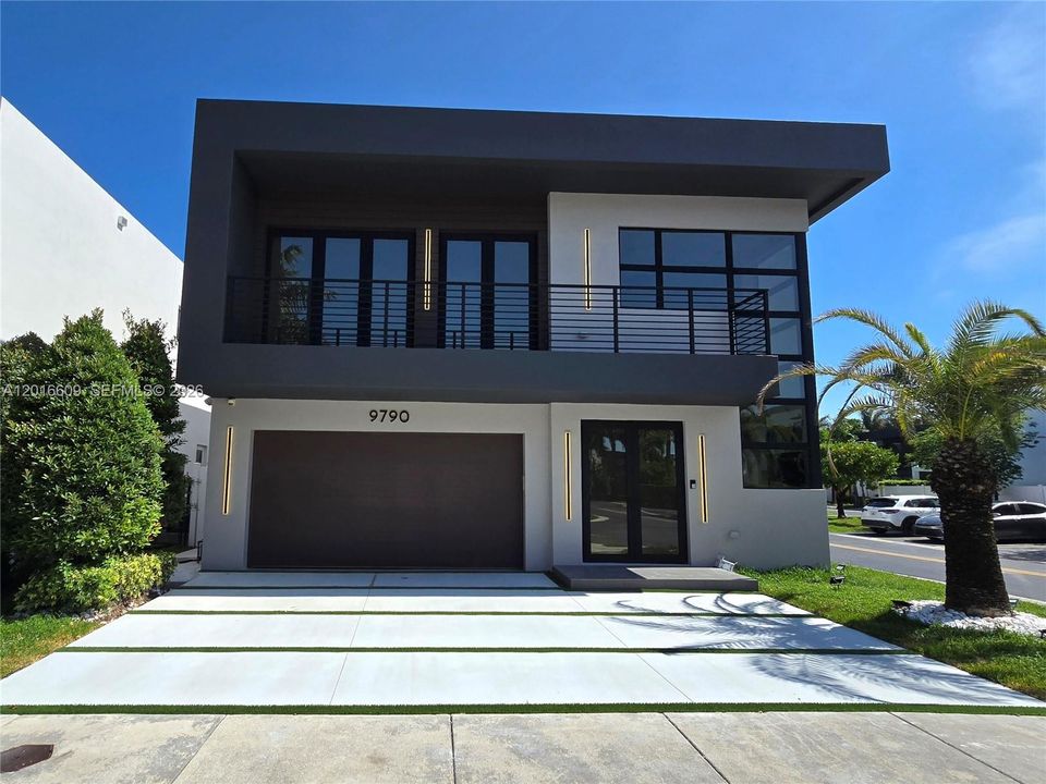Недавно продано: $1,495,000 (5 спален, 4 ванн, 3292 Квадратных фут)