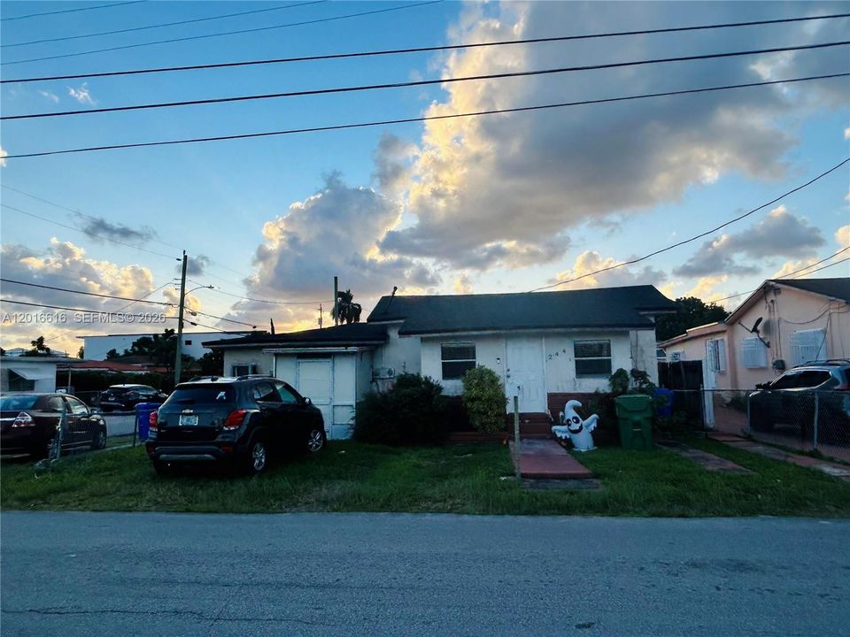 For Sale: $649,000 (0 beds, 0 baths, 1847 Square Feet)
