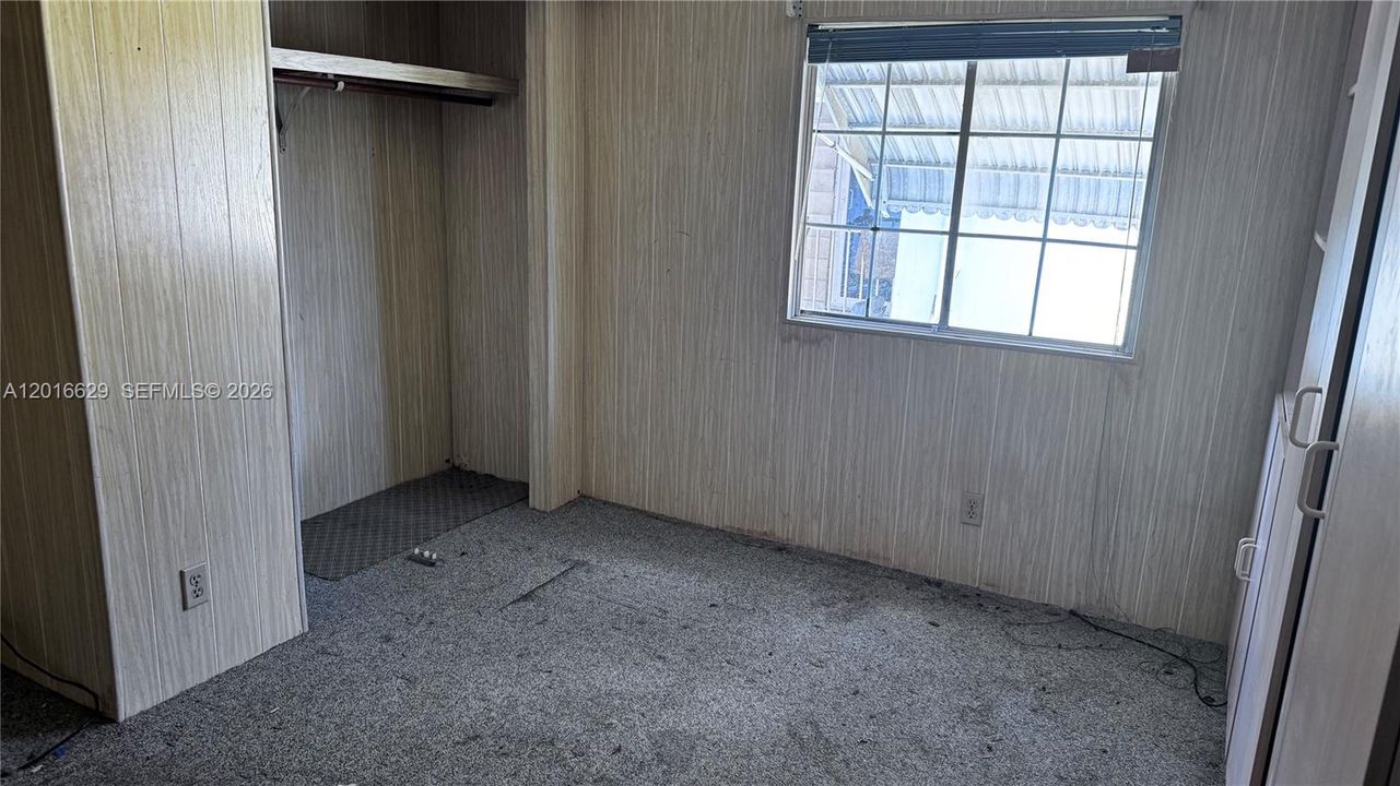 На продажу: $179,000 (2 спален, 2 ванн, 1170 Квадратных фут)