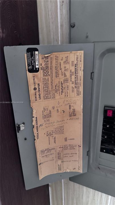 На продажу: $179,000 (2 спален, 2 ванн, 1170 Квадратных фут)