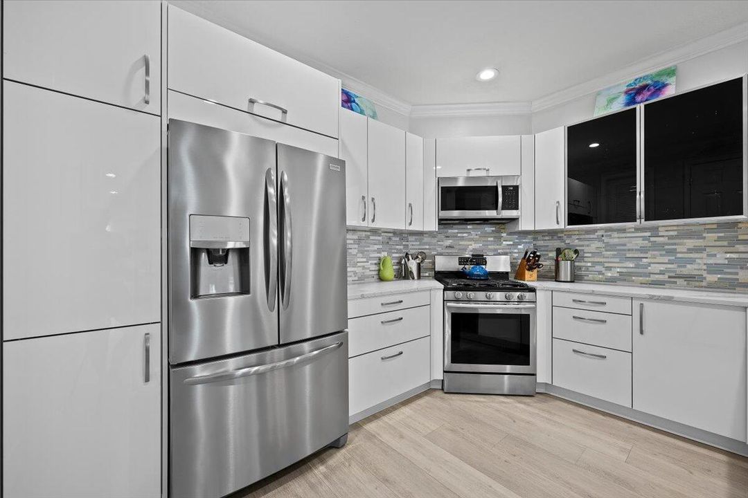 Open Modern Kitchen