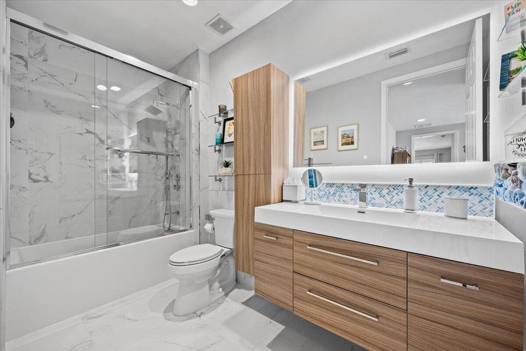 2nd Bathroom