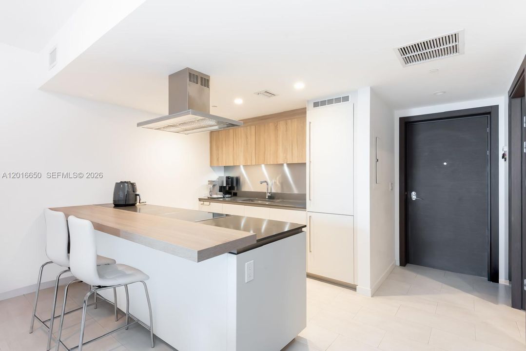 En Venta: $855,000 (1 camas, 1 baños, 829 Pies cuadrados)
