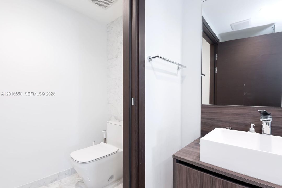 En Venta: $855,000 (1 camas, 1 baños, 829 Pies cuadrados)