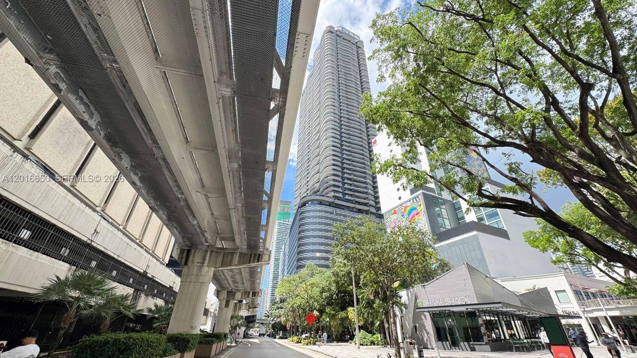 En Venta: $855,000 (1 camas, 1 baños, 829 Pies cuadrados)