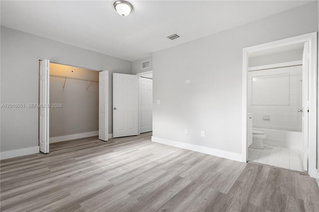En Venta: $349,900 (3 camas, 2 baños, 1306 Pies cuadrados)