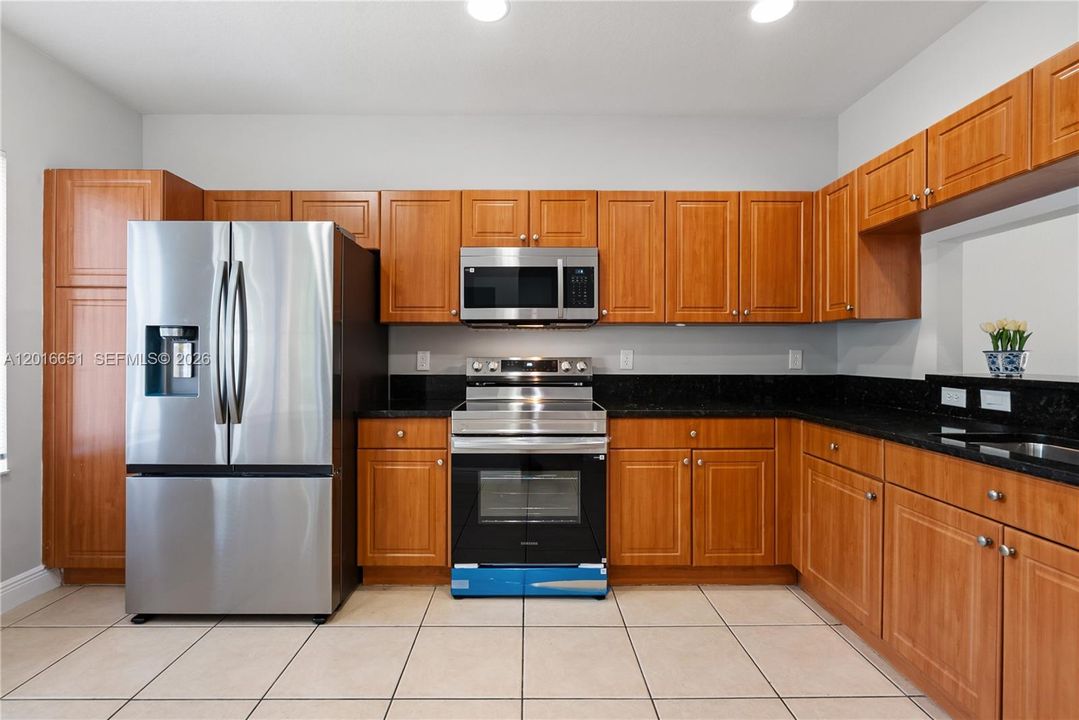 En Venta: $349,900 (3 camas, 2 baños, 1306 Pies cuadrados)