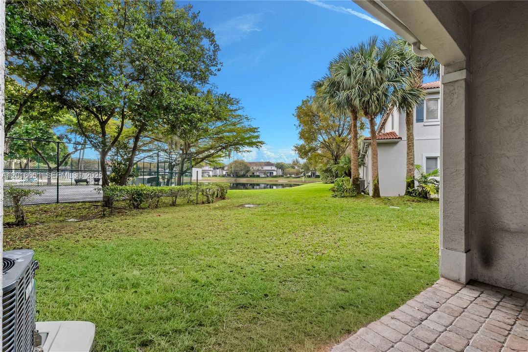 En Venta: $349,900 (3 camas, 2 baños, 1306 Pies cuadrados)