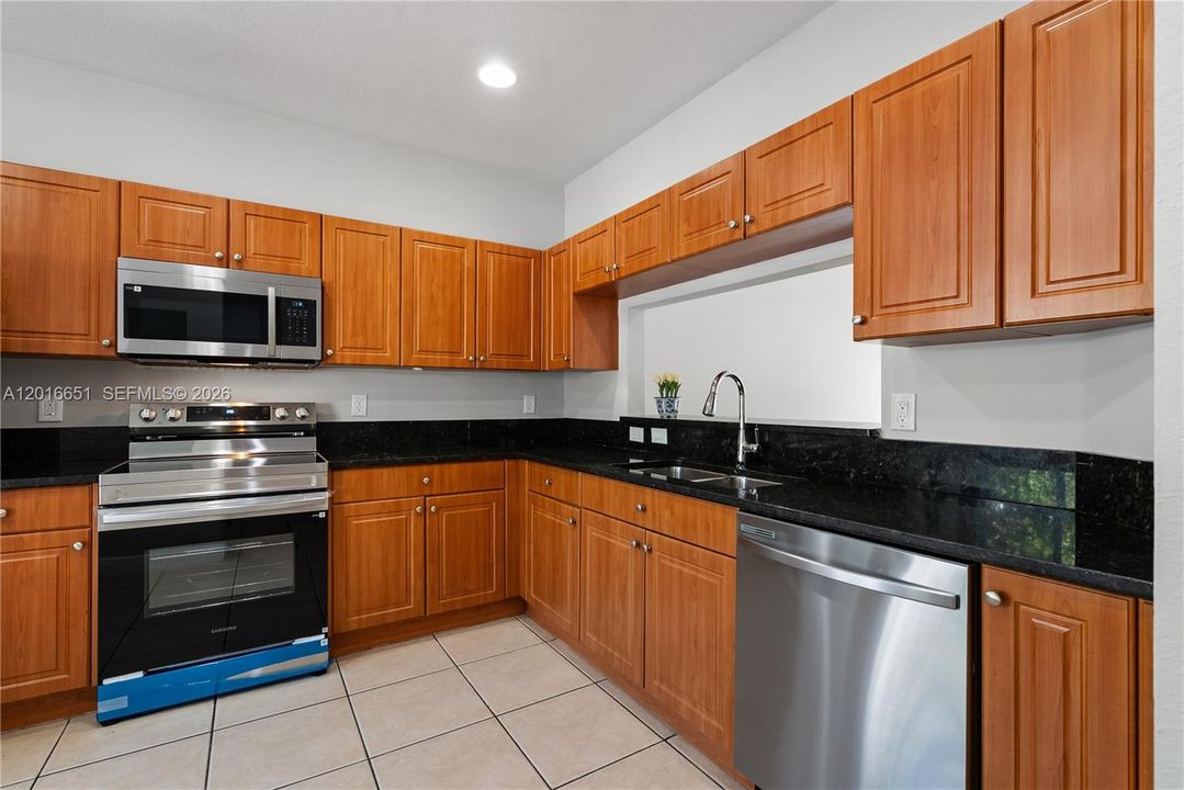 En Venta: $349,900 (3 camas, 2 baños, 1306 Pies cuadrados)