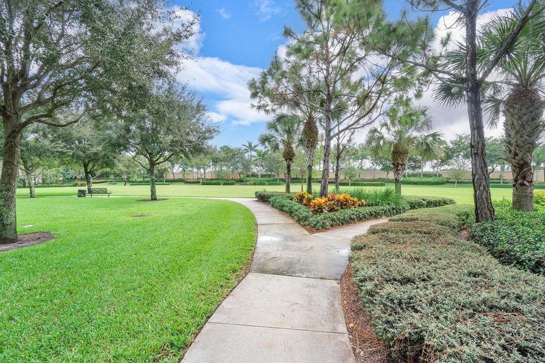 8303 Serena Creek Avenue_065