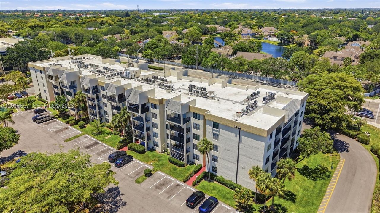 For Sale: $200,000 (2 beds, 2 baths, 1060 Square Feet)