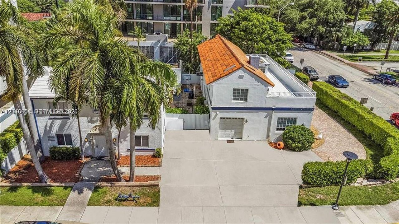 En Venta: $7,950,000 (10 camas, 9 baños, 2394 Pies cuadrados)